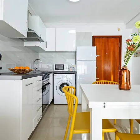 Apartment Albeniz Superior La Pineda